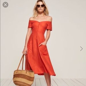 SOLD!! Reformation Mariposa Dress